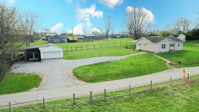 478 Larue Road, Paris, KY 40361