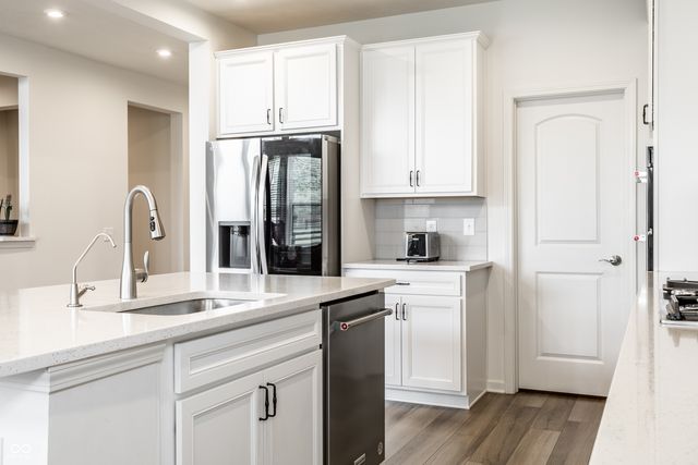 5378 Rose Drive, Zionsville, IN 46077