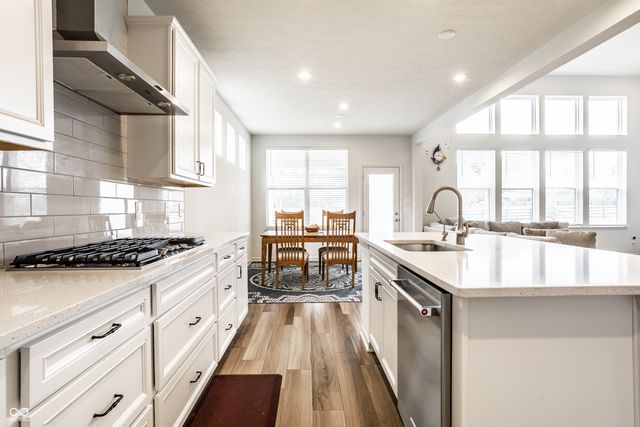 5378 Rose Drive, Zionsville, IN 46077