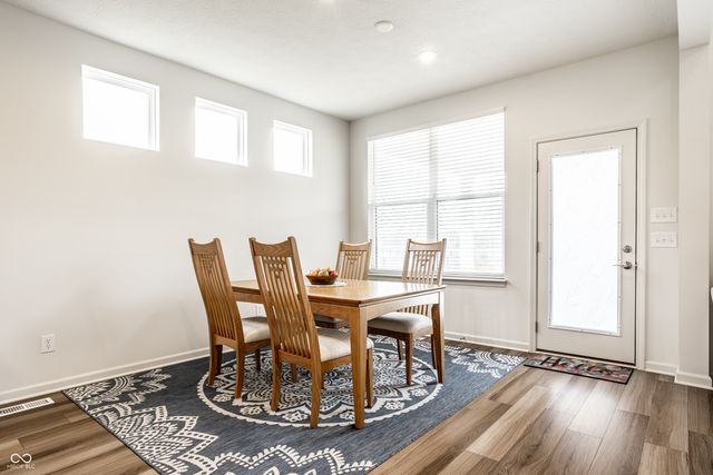 5378 Rose Drive, Zionsville, IN 46077