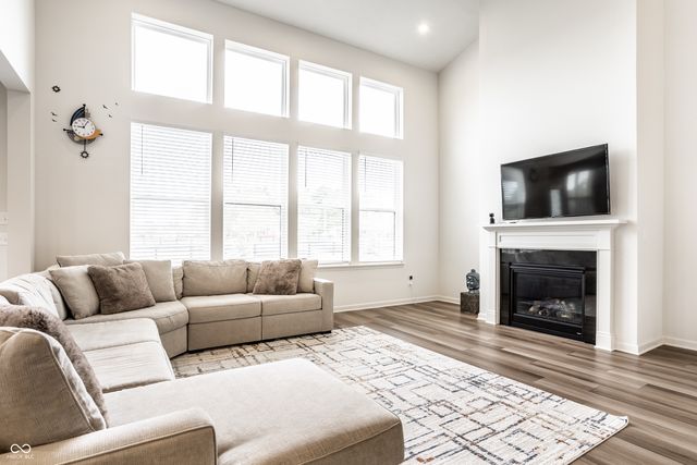 5378 Rose Drive, Zionsville, IN 46077