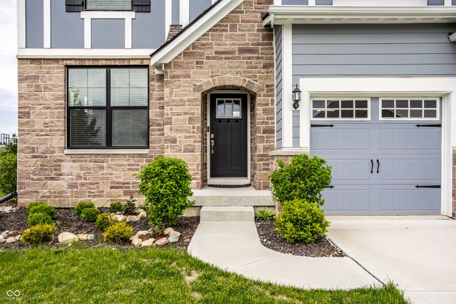 5378 Rose Drive, Zionsville, IN 46077