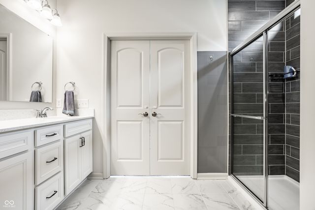 5378 Rose Drive, Zionsville, IN 46077