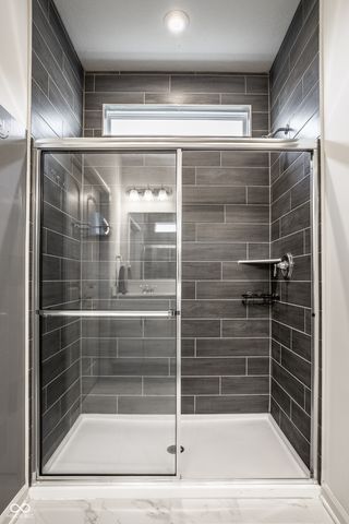 5378 Rose Drive, Zionsville, IN 46077