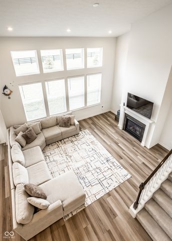 5378 Rose Drive, Zionsville, IN 46077