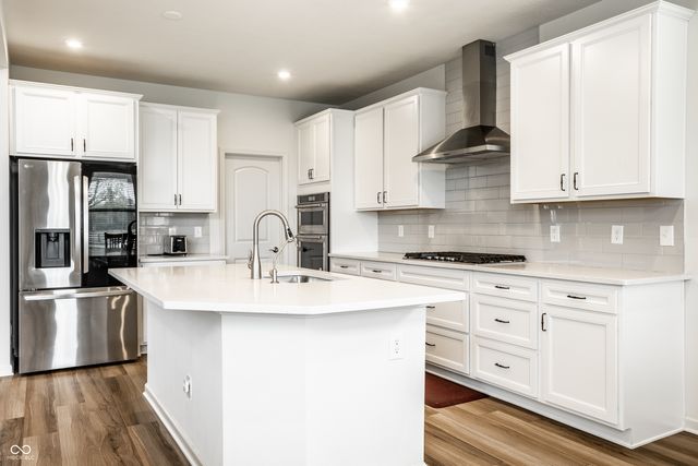 5378 Rose Drive, Zionsville, IN 46077