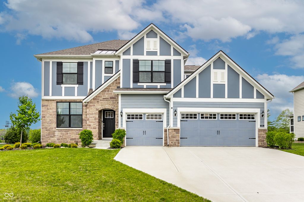 5378 Rose Drive, Zionsville, IN 46077