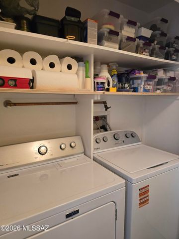 80 W Calle Del Chancero, Green Valley, AZ 85614