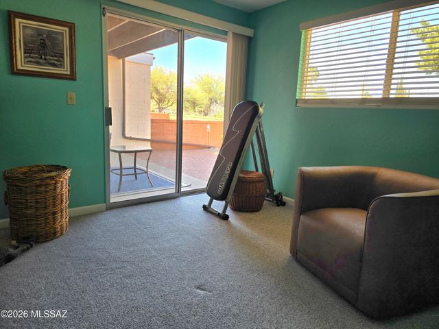 80 W Calle Del Chancero, Green Valley, AZ 85614