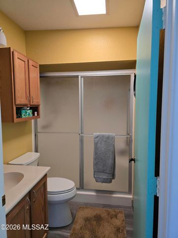 80 W Calle Del Chancero, Green Valley, AZ 85614