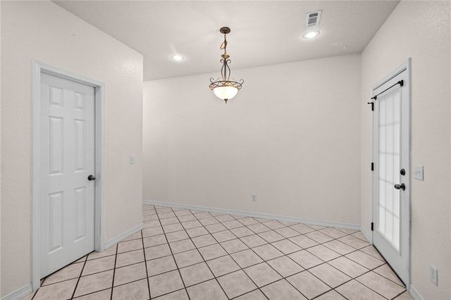 9 Buckland Lane, Bella Vista, AR 72715