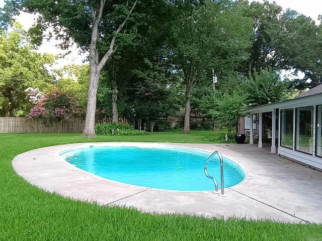 4 JULLIAN Circle, Dumas, AR 71639