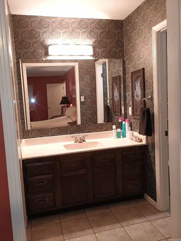 4 JULLIAN Circle, Dumas, AR 71639