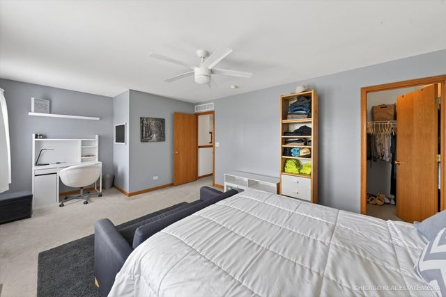 1196 Port Royal Road, Pingree Grove, IL 60140