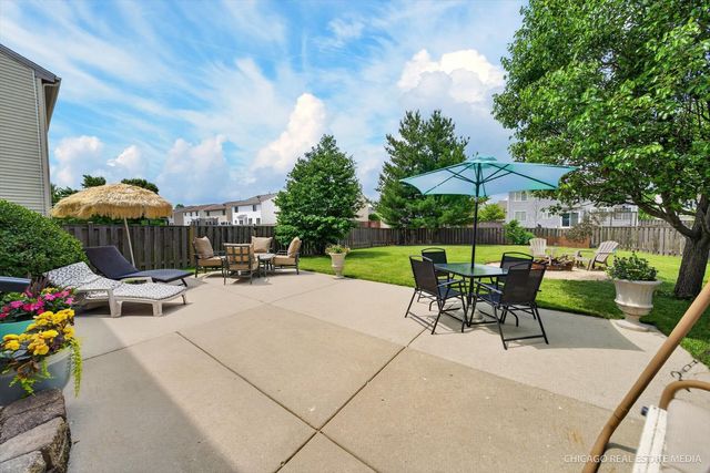 1196 Port Royal Road, Pingree Grove, IL 60140