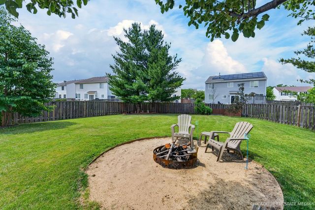 1196 Port Royal Road, Pingree Grove, IL 60140