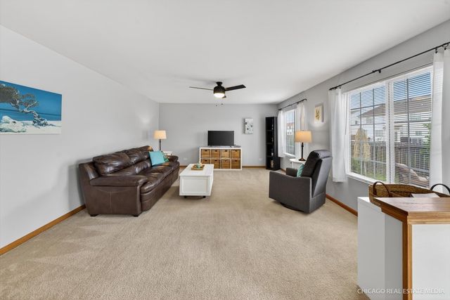 1196 Port Royal Road, Pingree Grove, IL 60140