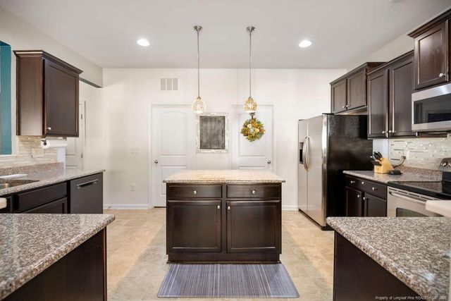 1453 Dulles Road, Hope Mills, NC 28348