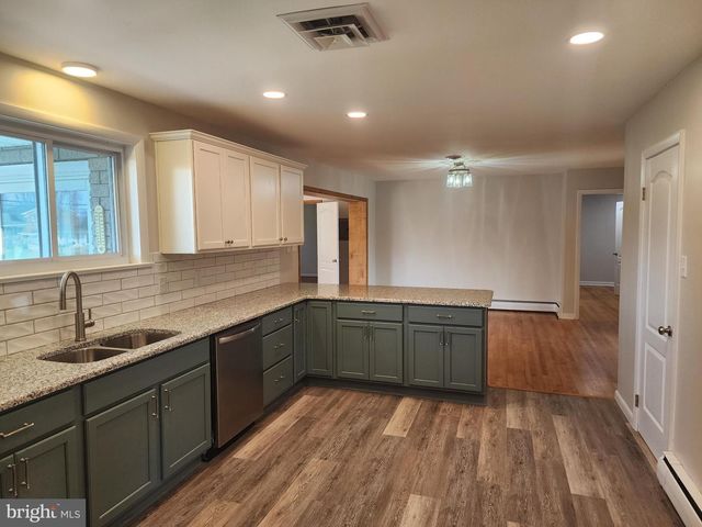 15 BRIGHTWOOD CIR, Hagerstown, MD 21740