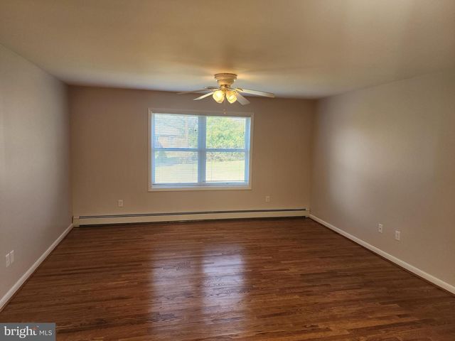 15 BRIGHTWOOD CIR, Hagerstown, MD 21740