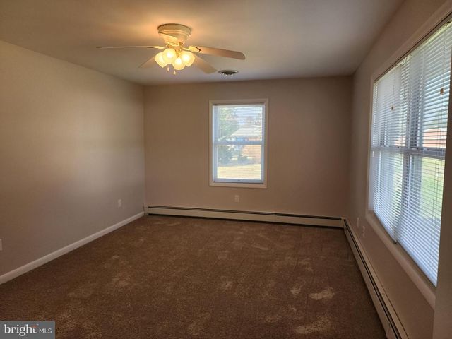 15 BRIGHTWOOD CIR, Hagerstown, MD 21740