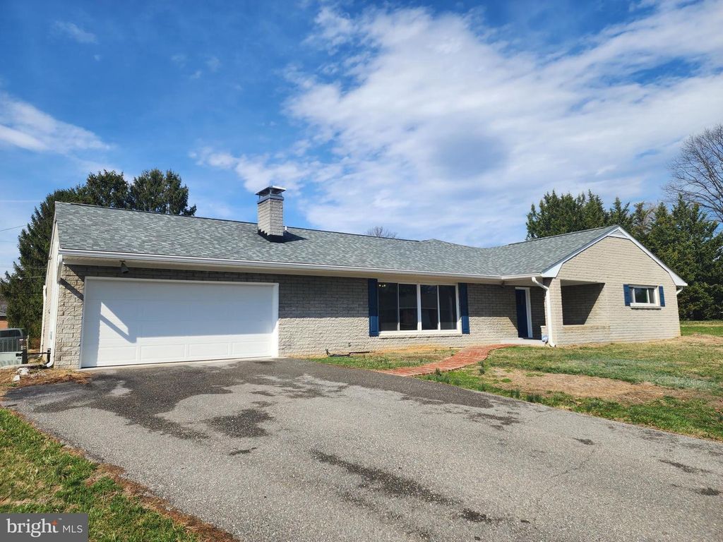 15 BRIGHTWOOD CIR, Hagerstown, MD 21740