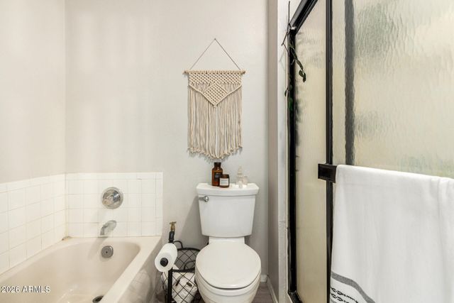 2315 W UNION HILLS Drive 104, Phoenix, AZ 85027