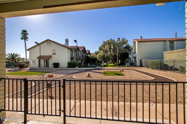 2315 W UNION HILLS Drive 104, Phoenix, AZ 85027