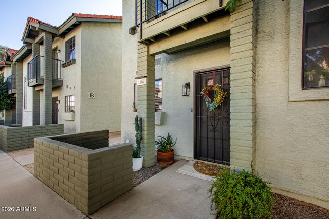 2315 W UNION HILLS Drive 104, Phoenix, AZ 85027