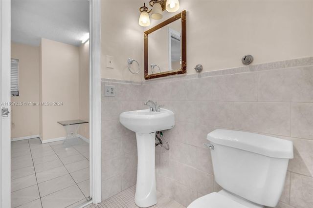600 CAMELLIA COURT, Plantation, FL 33317
