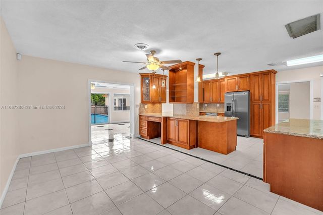 600 CAMELLIA COURT, Plantation, FL 33317