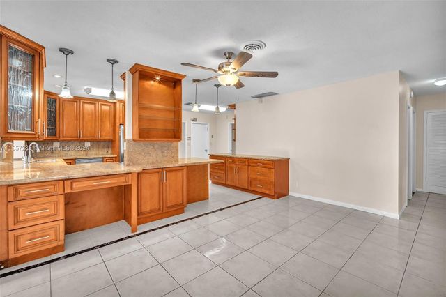 600 CAMELLIA COURT, Plantation, FL 33317