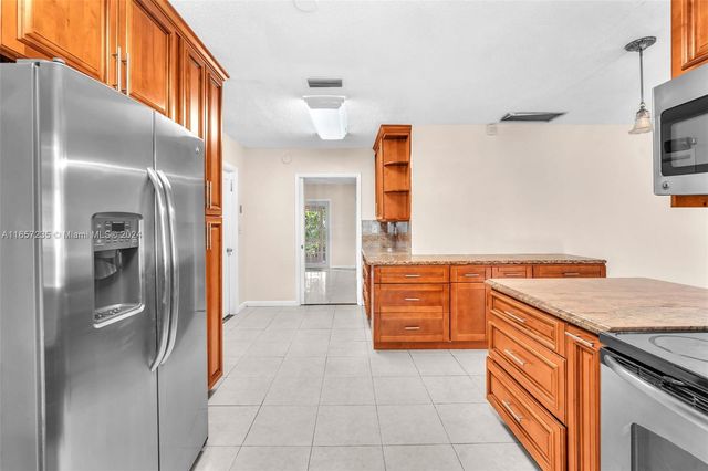 600 CAMELLIA COURT, Plantation, FL 33317