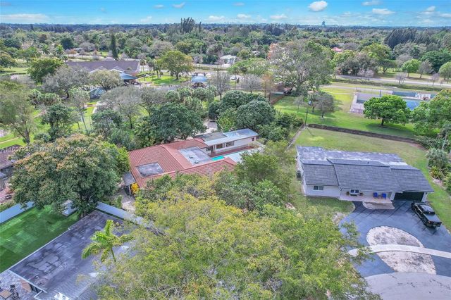 600 CAMELLIA COURT, Plantation, FL 33317