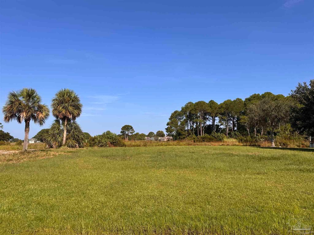 4125 Madura Rd, Gulf Breeze, FL 32563