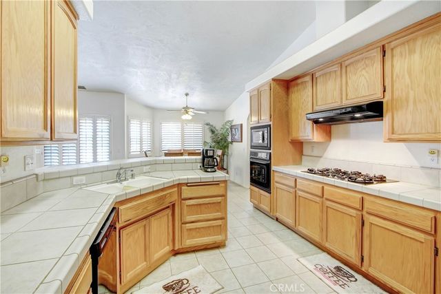 11949 Hawthorne Avenue, Hesperia, CA 92345