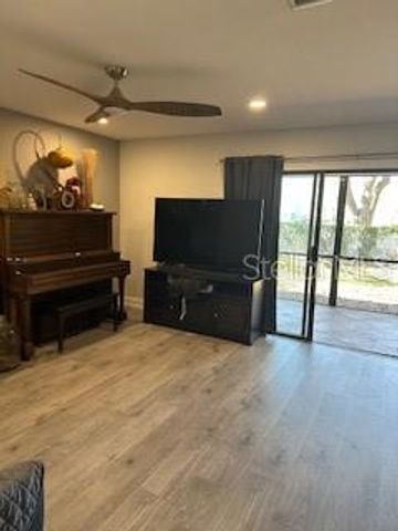 4237 BRENTWOOD PARK CIRCLE, Tampa, FL 33624
