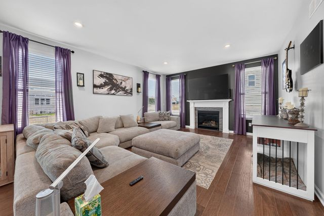 51681 Maple Leaf Drive, Macomb, MI 48042