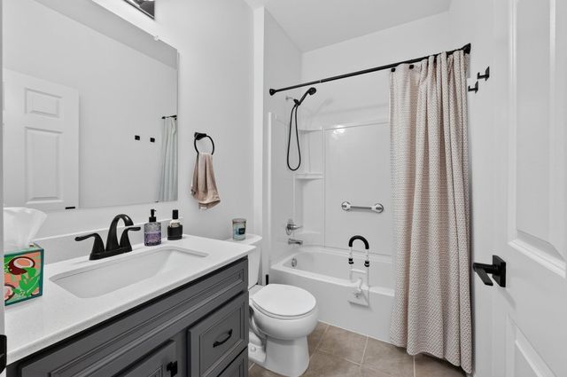 51681 Maple Leaf Drive, Macomb, MI 48042
