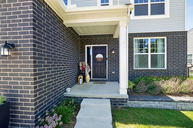 51681 Maple Leaf Drive, Macomb, MI 48042