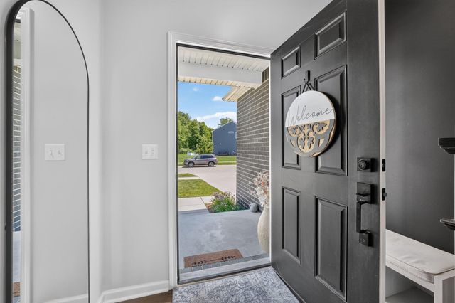 51681 Maple Leaf Drive, Macomb, MI 48042