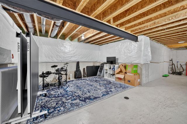 51681 Maple Leaf Drive, Macomb, MI 48042