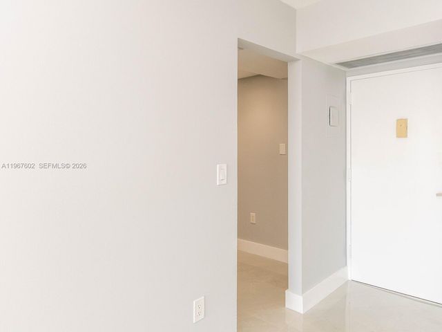 20505 E Country Club Dr 634, Aventura, FL 33180