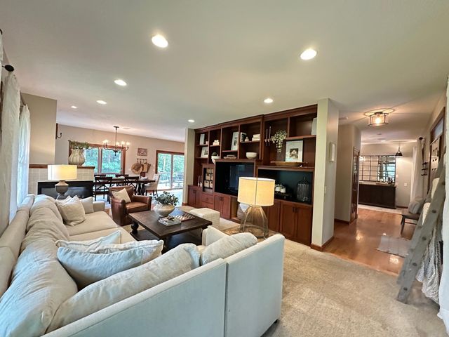 401 Rolling Hills Drive, Mound, MN 55364