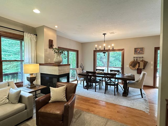 401 Rolling Hills Drive, Mound, MN 55364
