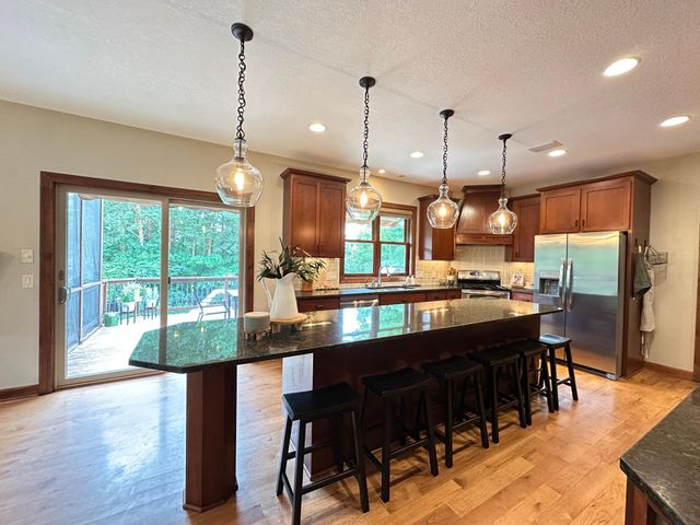 401 Rolling Hills Drive, Mound, MN 55364