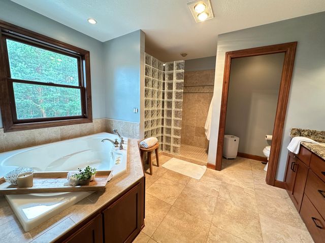 401 Rolling Hills Drive, Mound, MN 55364