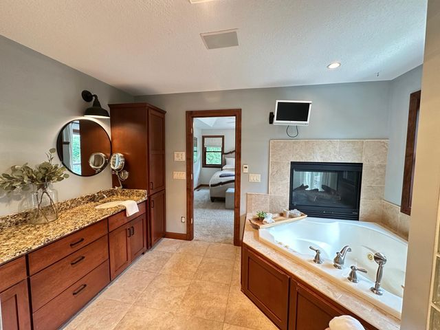 401 Rolling Hills Drive, Mound, MN 55364