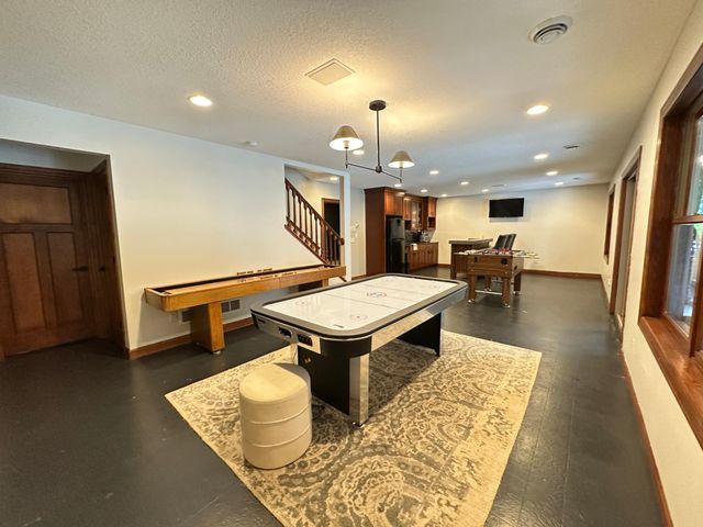 401 Rolling Hills Drive, Mound, MN 55364