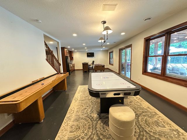 401 Rolling Hills Drive, Mound, MN 55364